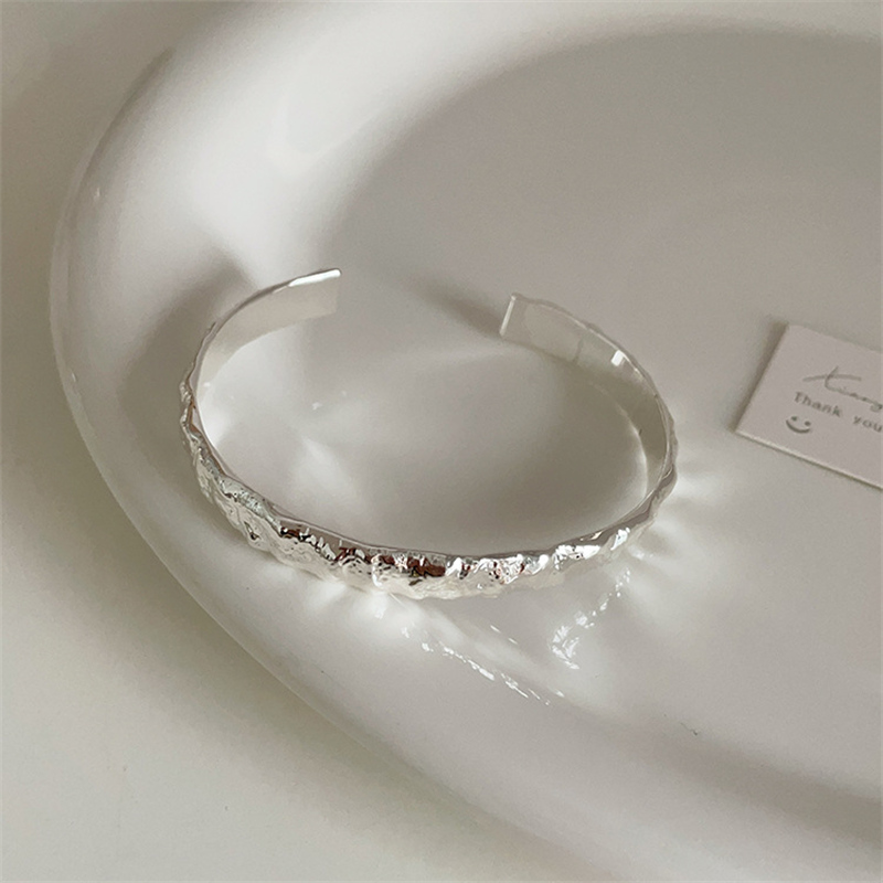 ブレスレットレディース 上品な凹凸デザインバングル レディース開口式高級感腕輪