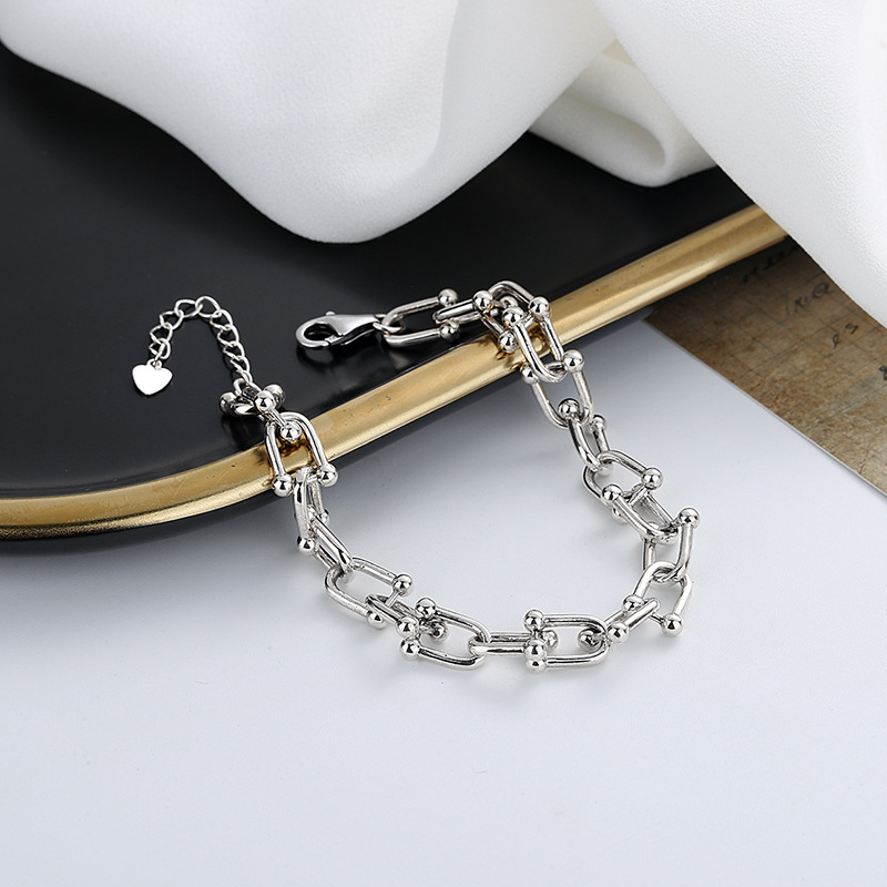 https://fulmo-img-server.com/ladie-brace/982bdb2c-7ac6-44ac-b8ba-54e2b67baeff.jpg