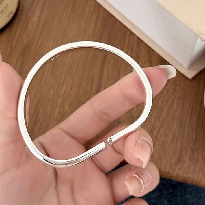 ブレスレットレディース シルバー個性的ブレスレット レディース シンプル腕輪アクセサリー
