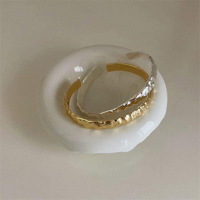 ブレスレットレディース 上品な凹凸デザインバングル レディース開口式高級感腕輪