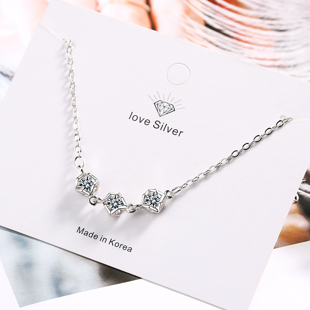 https://fulmo-img-server.com/ladie-brace/c4853be3-fbe6-4517-bb02-20dfc6742c65.jpg