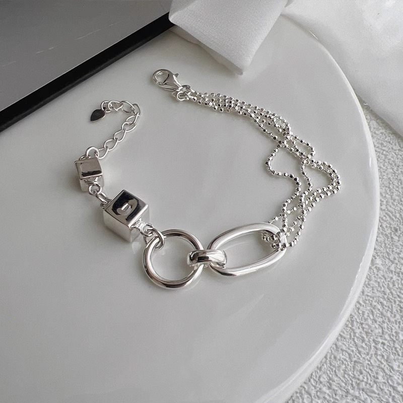 https://fulmo-img-server.com/ladie-brace/cf552124-5f18-4db3-91fd-d6153df257e0.jpg