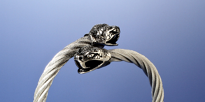 ブレスレットレディース 招運双蛇頭バングル　財運アップ蛇革お守り付き