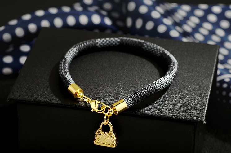 ブレスレットレディース 女性用ゴールド鞄型飾り付きブレスレット高級感腕輪