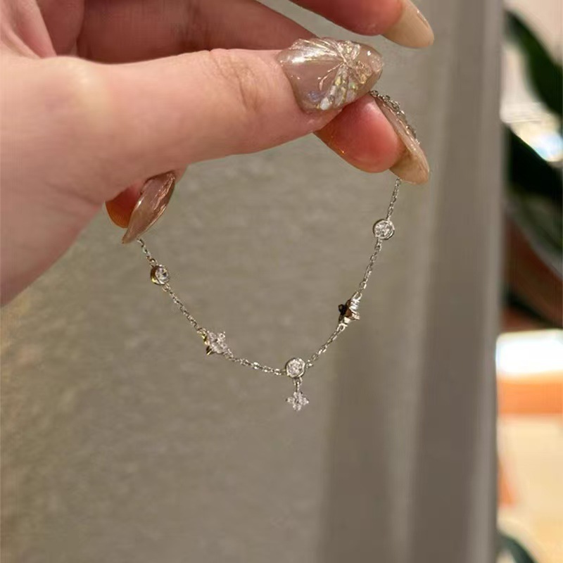 ブレスレットレディース きらめく小花のチェーンブレスレット