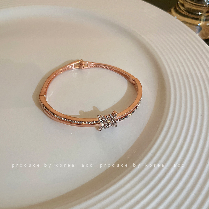 ブレスレットレディース 煌めき石シルバーブレスレット 女性用 上品な大人可愛い韓国風