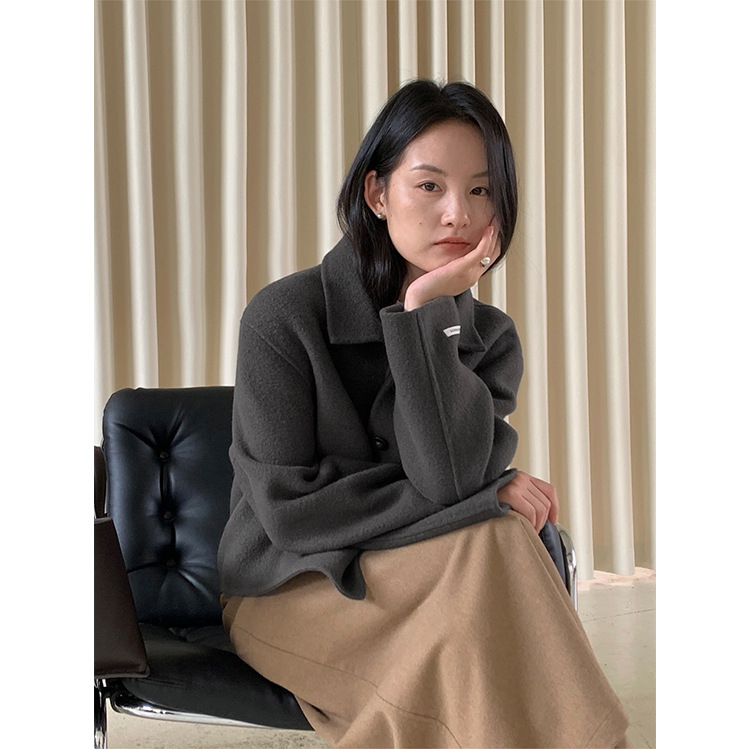 レディースカジュアルファッション ショート丈襟付きウールジャケット