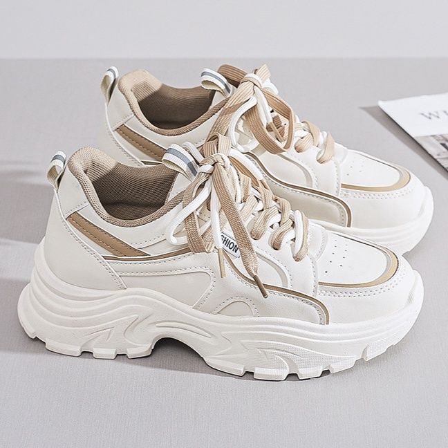 【レディースカジュアルファッション】厚底×軽量｜脚長効果の快適ランニング風デザイン