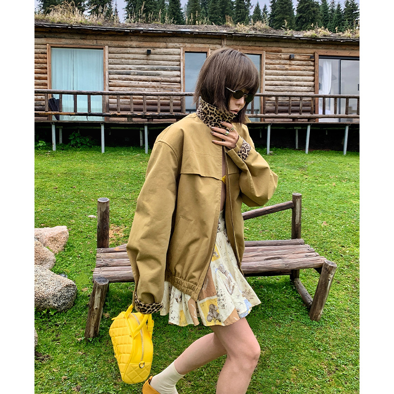 レディースカジュアルファッション ヒョウ柄襟デザインショート丈ブルゾンジャケット