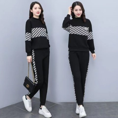https://fulmo-img-server.com/ladies-casual-room/2e41db35-f886-4ae0-ac03-7c7d39bec218.jpg