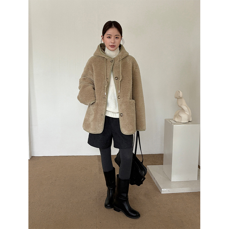 レディースカジュアルファッション もこもこボア素材フード付きショートコート
