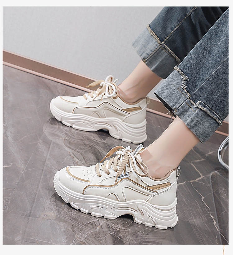 【レディースカジュアルファッション】厚底×軽量｜脚長効果の快適ランニング風デザイン