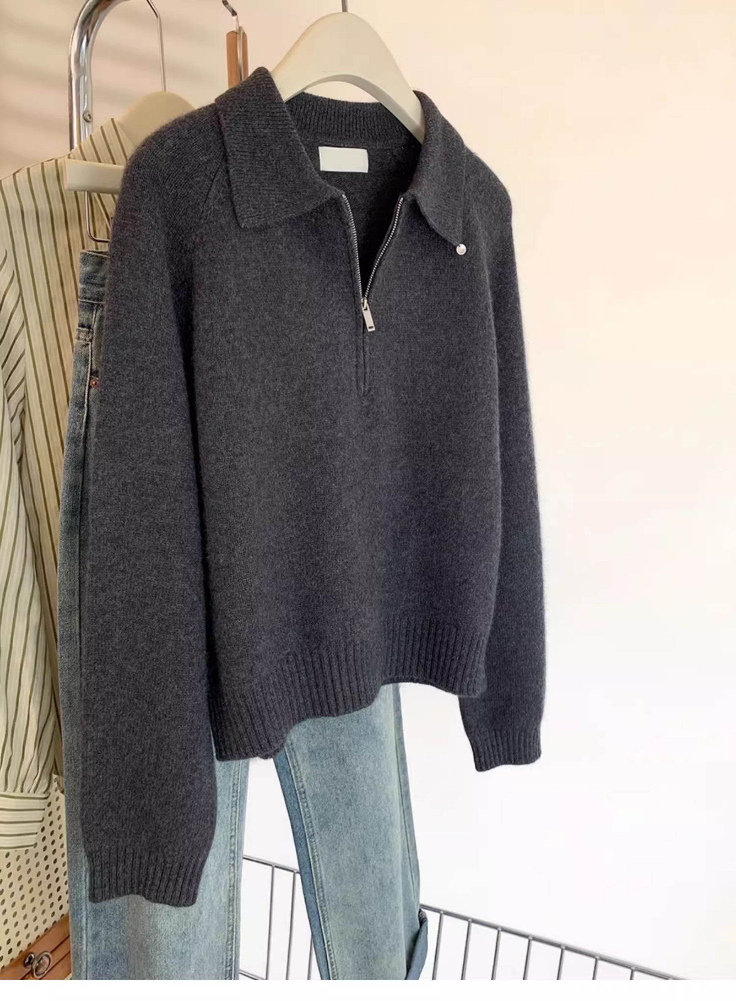 【レディースカジュアルファッション】ハーフジップ襟付きニットトップス｜上品な抜け感で着こなす大人のフレンチカジュアルセーター