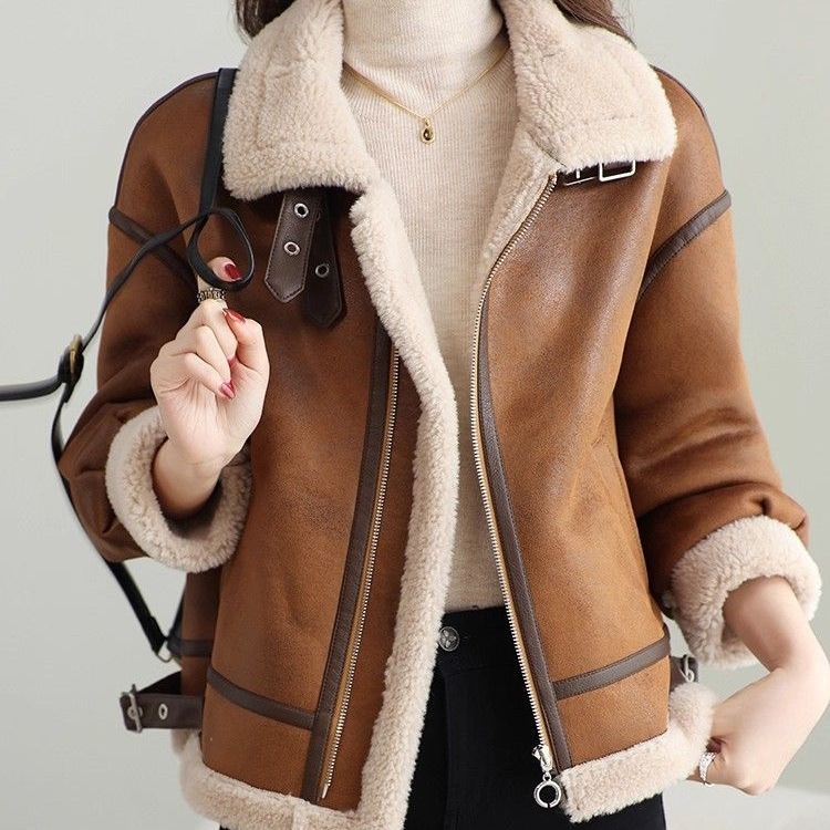 レディースカジュアルファッション ボア襟付きムートン調ライダースジャケット