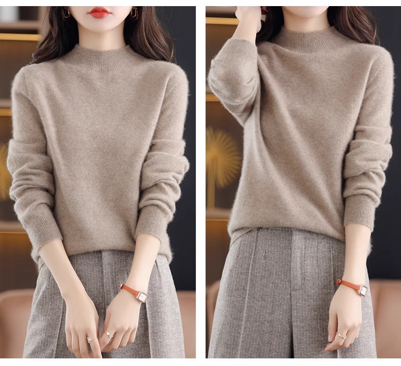 【レディースカジュアルファッション】上品ブラックのハイネックニット｜細見えシルエットで大人の洗練スタイルを叶える秋冬トップス