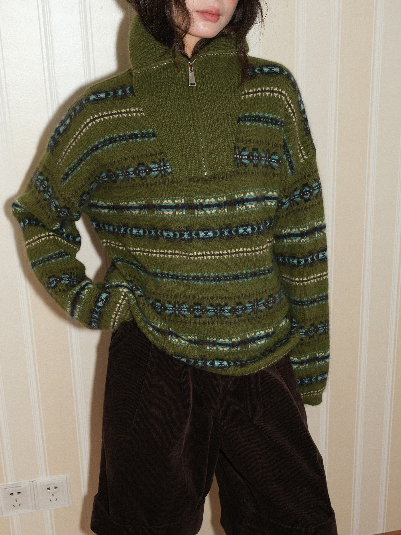 レディースカジュアルファッション 民族柄ジャガード編みフードニットセーター