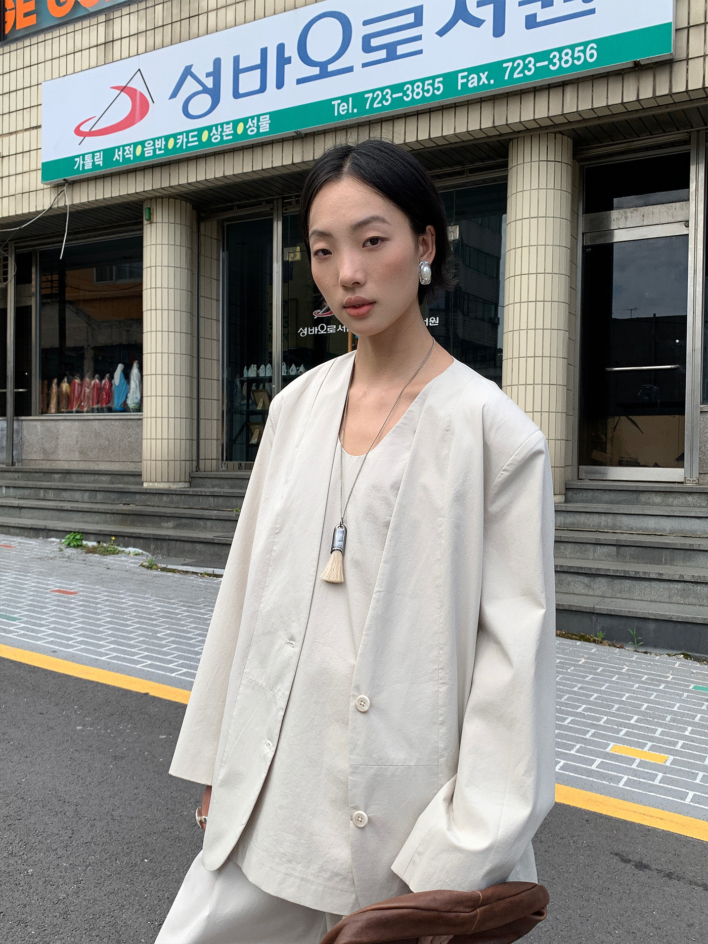 レディースカジュアルファッション ナチュラルリネン混ノーカラーテーラードジャケット