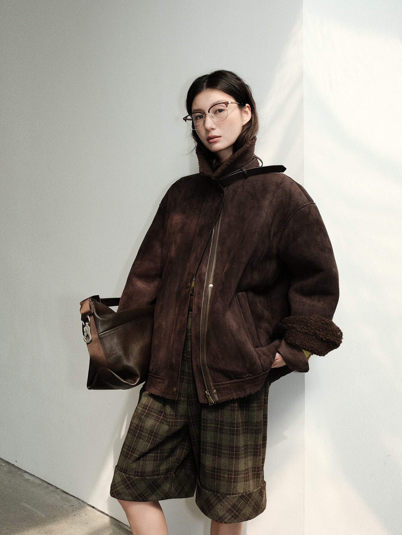 レディースカジュアルファッション ボア襟付きムートン調ショートジャケット