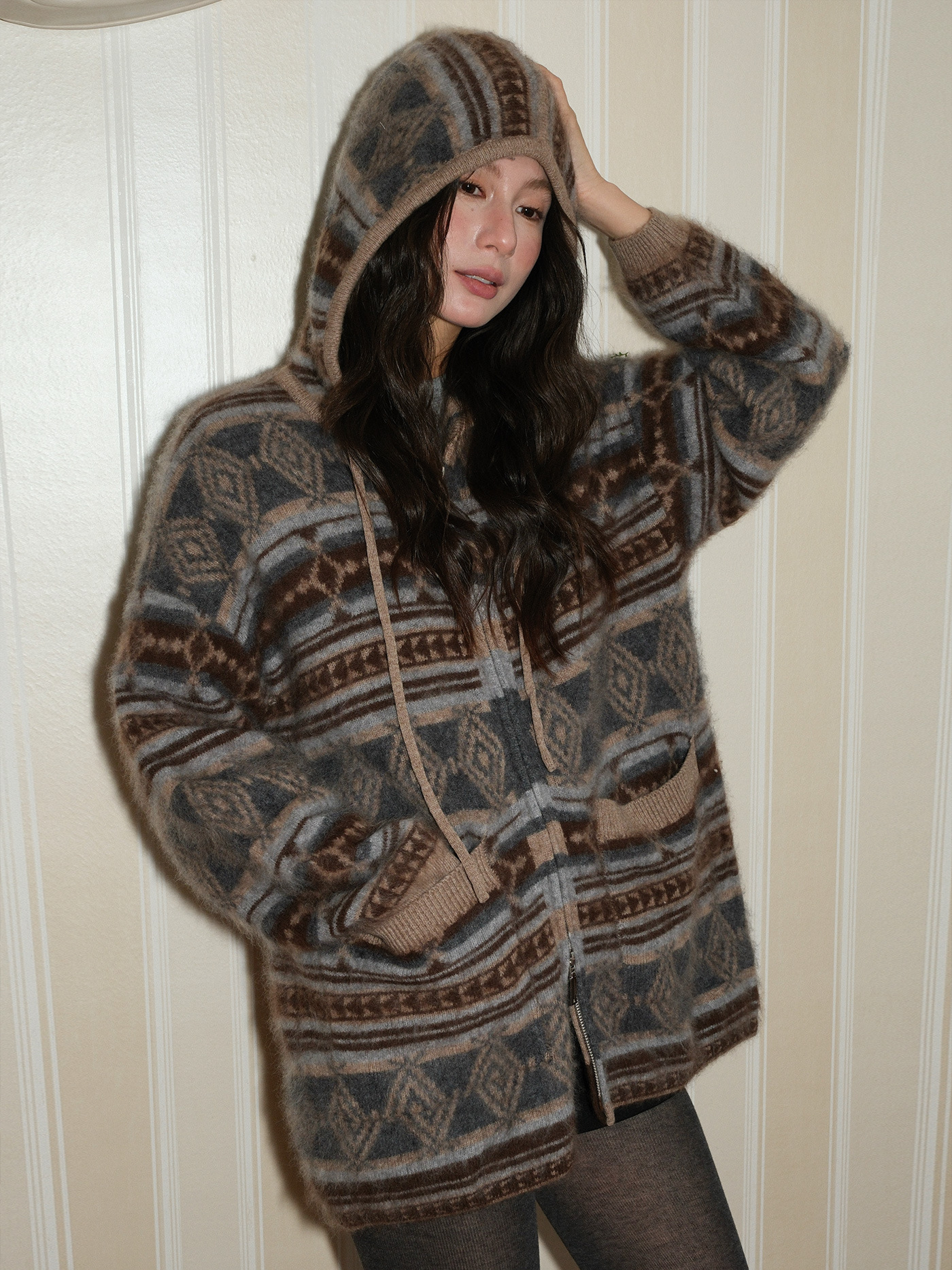 レディースカジュアルファッション エスニック柄ジップアップフード付きニットカーディガン