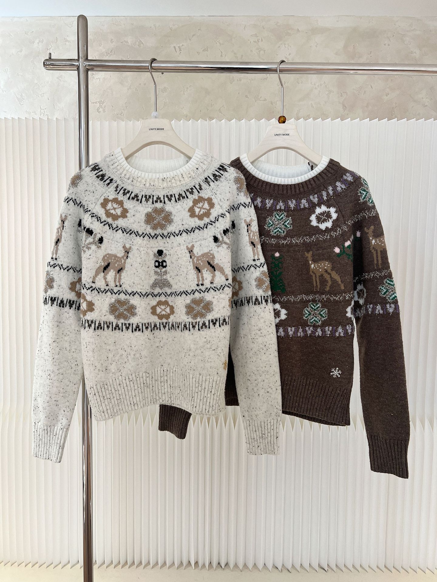 レディースカジュアルファッション 鹿と雪の結晶柄ノルディック柄ニットセーター