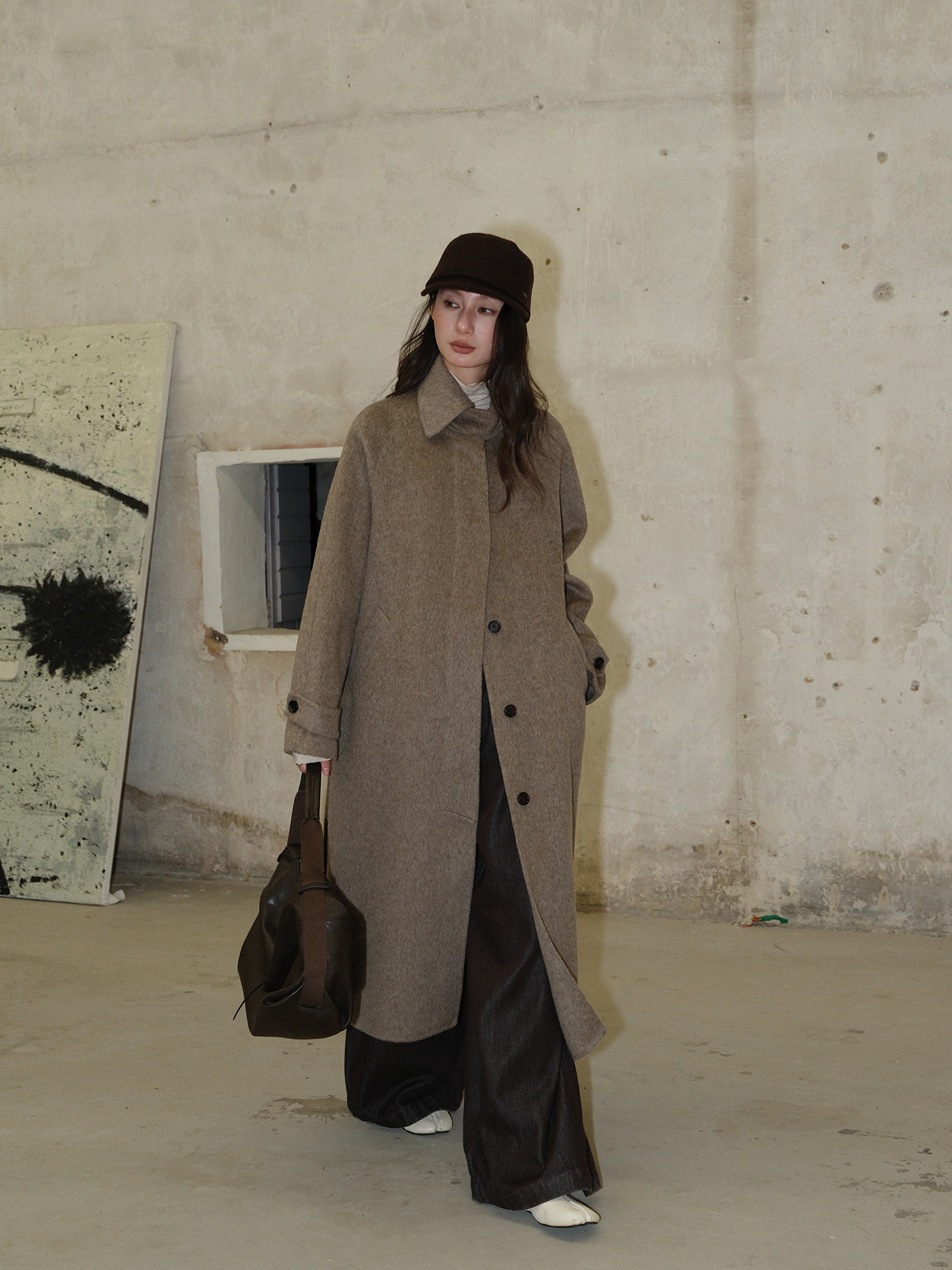 【レディースカジュアルファッション】ゆる美シルエット×上品ミニマル｜大人の抜け感をつくるロングウール混コート