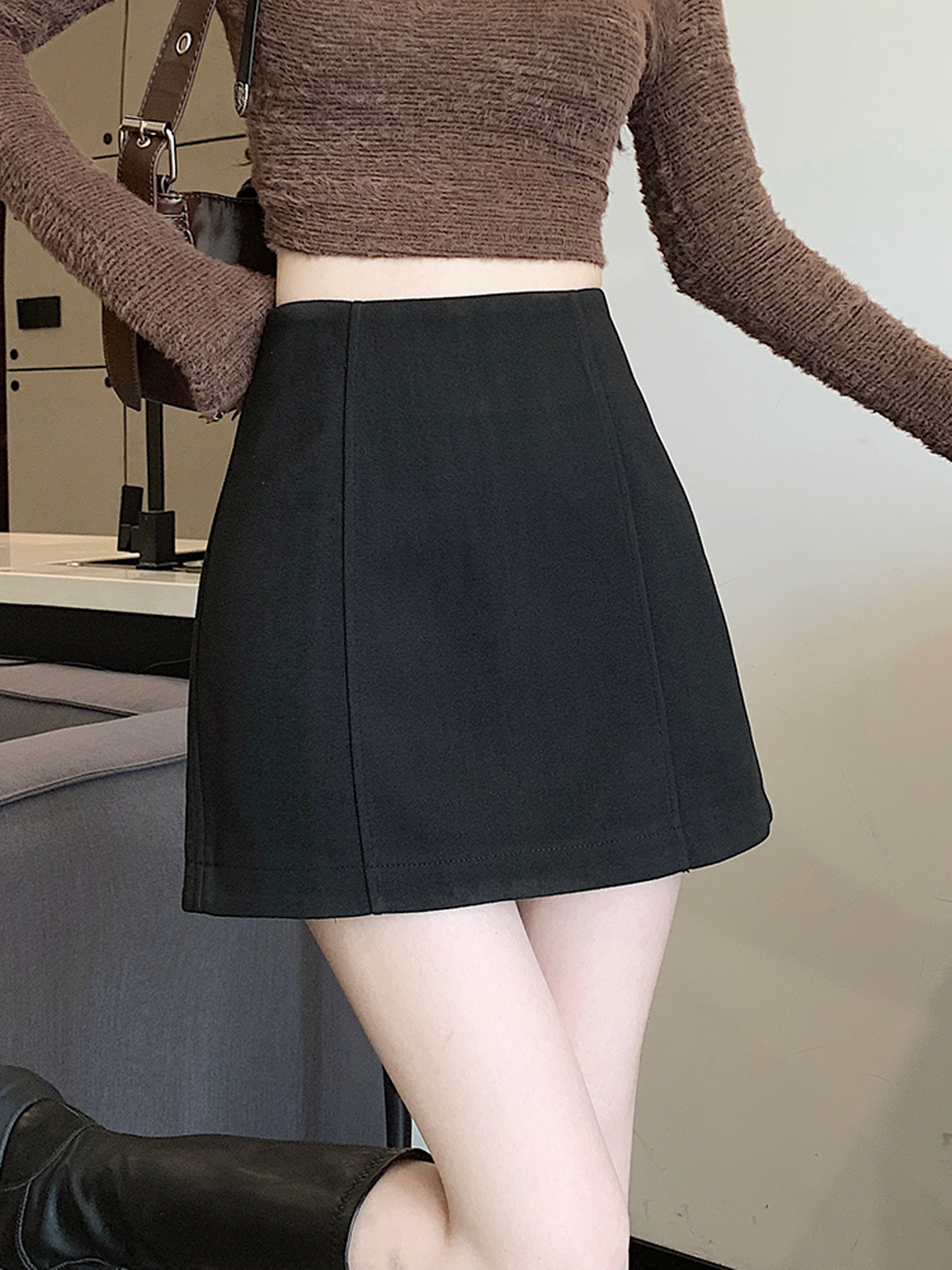 【レディースカジュアルファッション】ハイウエストAラインミニスカート｜美脚効果抜群の上品シルエットショートスカート