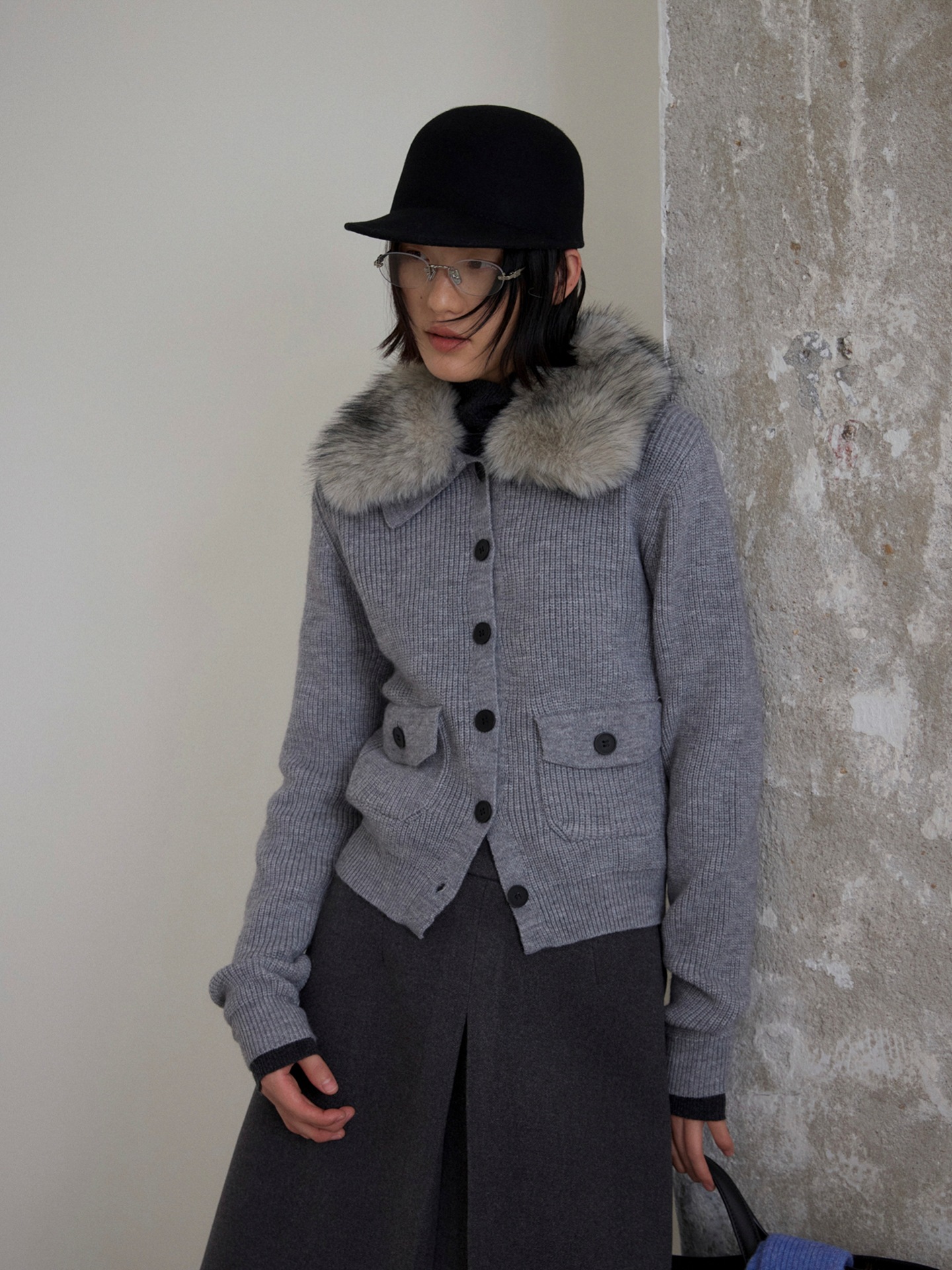 レディースカジュアルファッション 襟ファー付きリブニットカーディガン