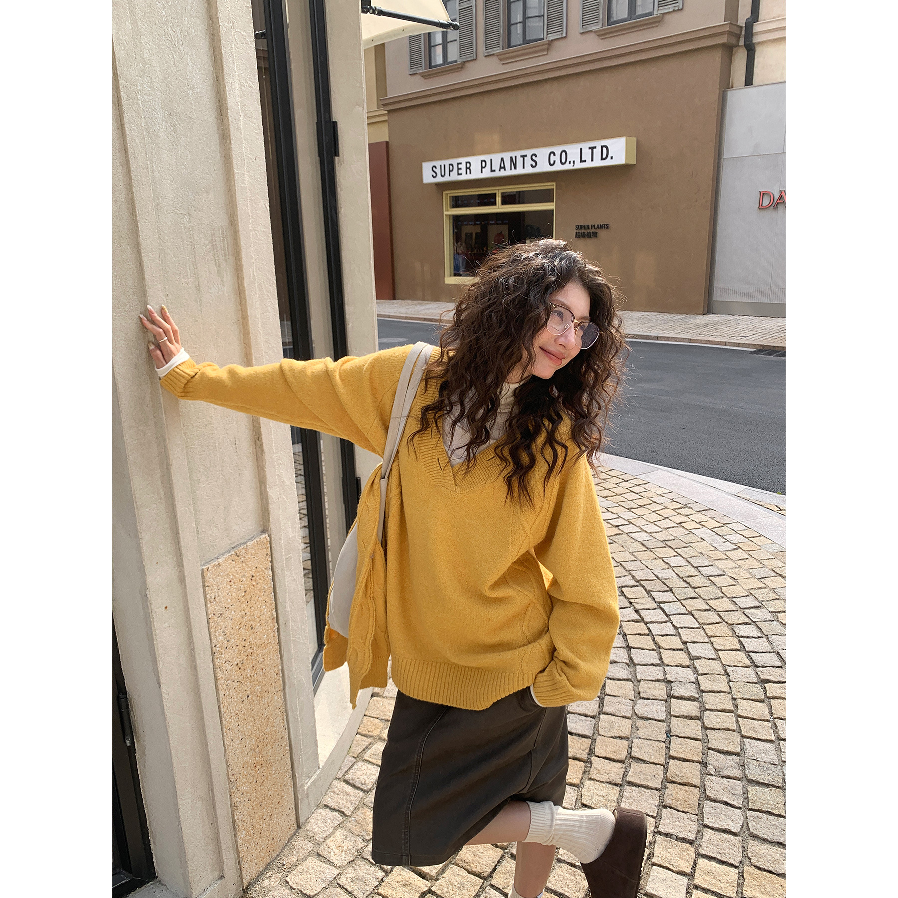 レディースカジュアルファッション 深めブイネックニットプルオーバー