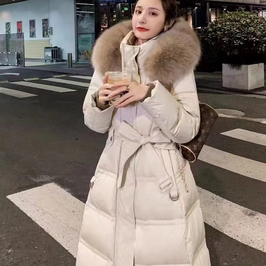 レディースカジュアルファッション 豪華毛皮襟付きロング丈中綿入りコート