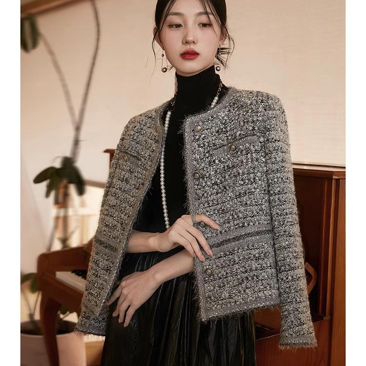 レディースカジュアルファッション ツイード素材のノーカラーショートジャケット