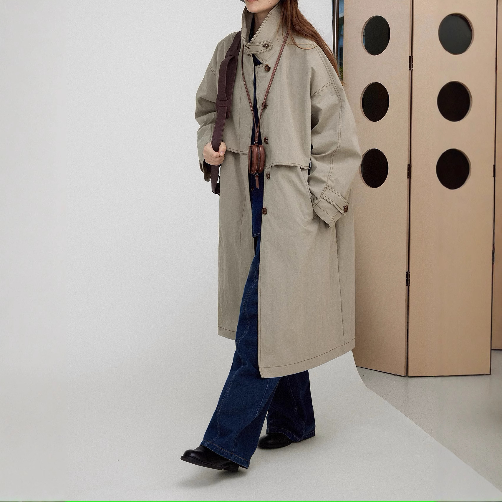 レディースカジュアルファッション 配色ステッチ スタンドカラー ロング丈コート