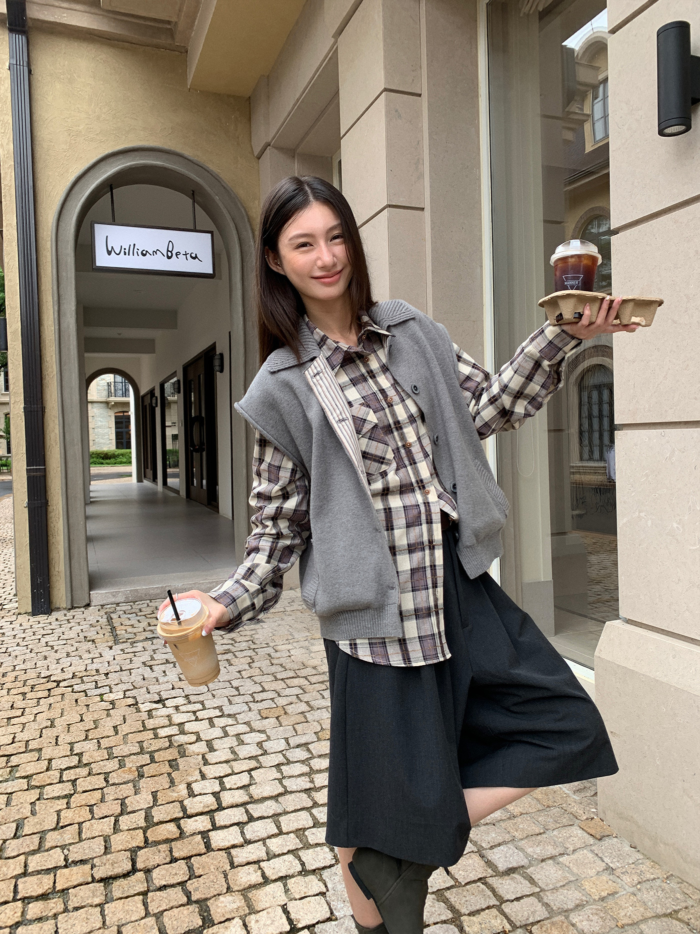 レディースカジュアルファッション ゆったりシルエットのワイドハーフパンツ