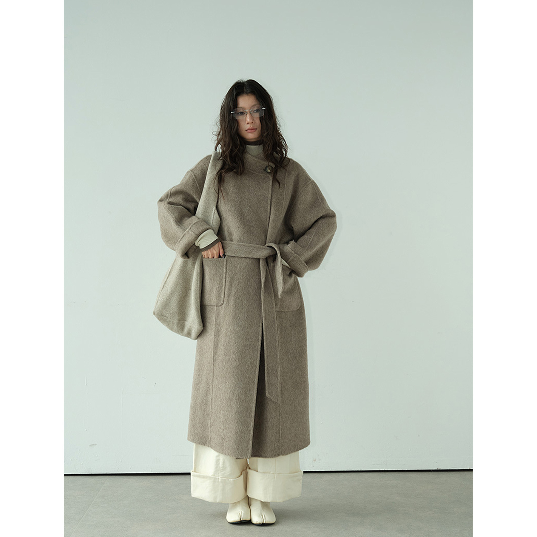 【レディースカジュアルファッション】品よく“しなやか”に纏う｜ウール×ヤク混の上質ロングコート