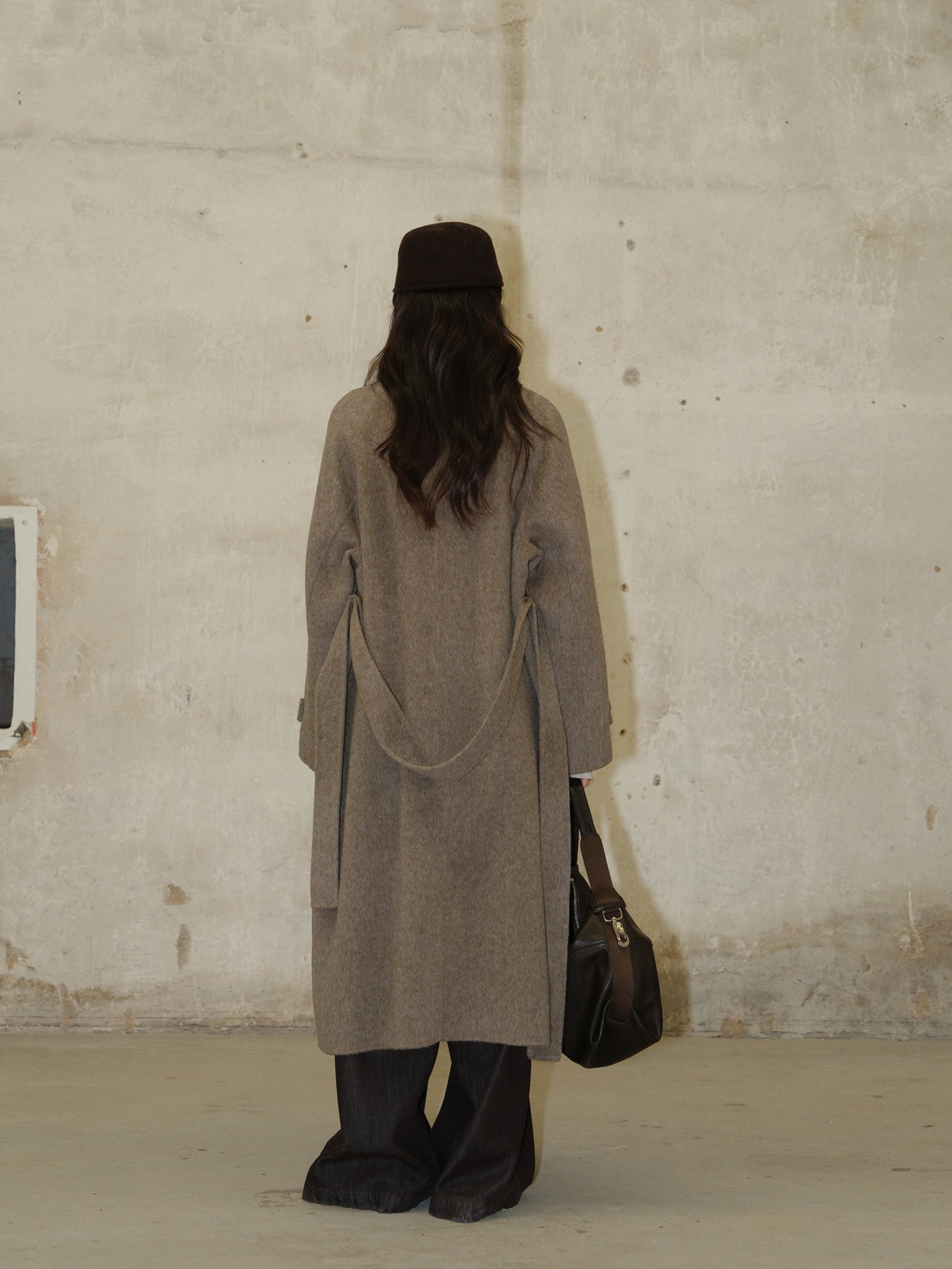 【レディースカジュアルファッション】ゆる美シルエット×上品ミニマル｜大人の抜け感をつくるロングウール混コート