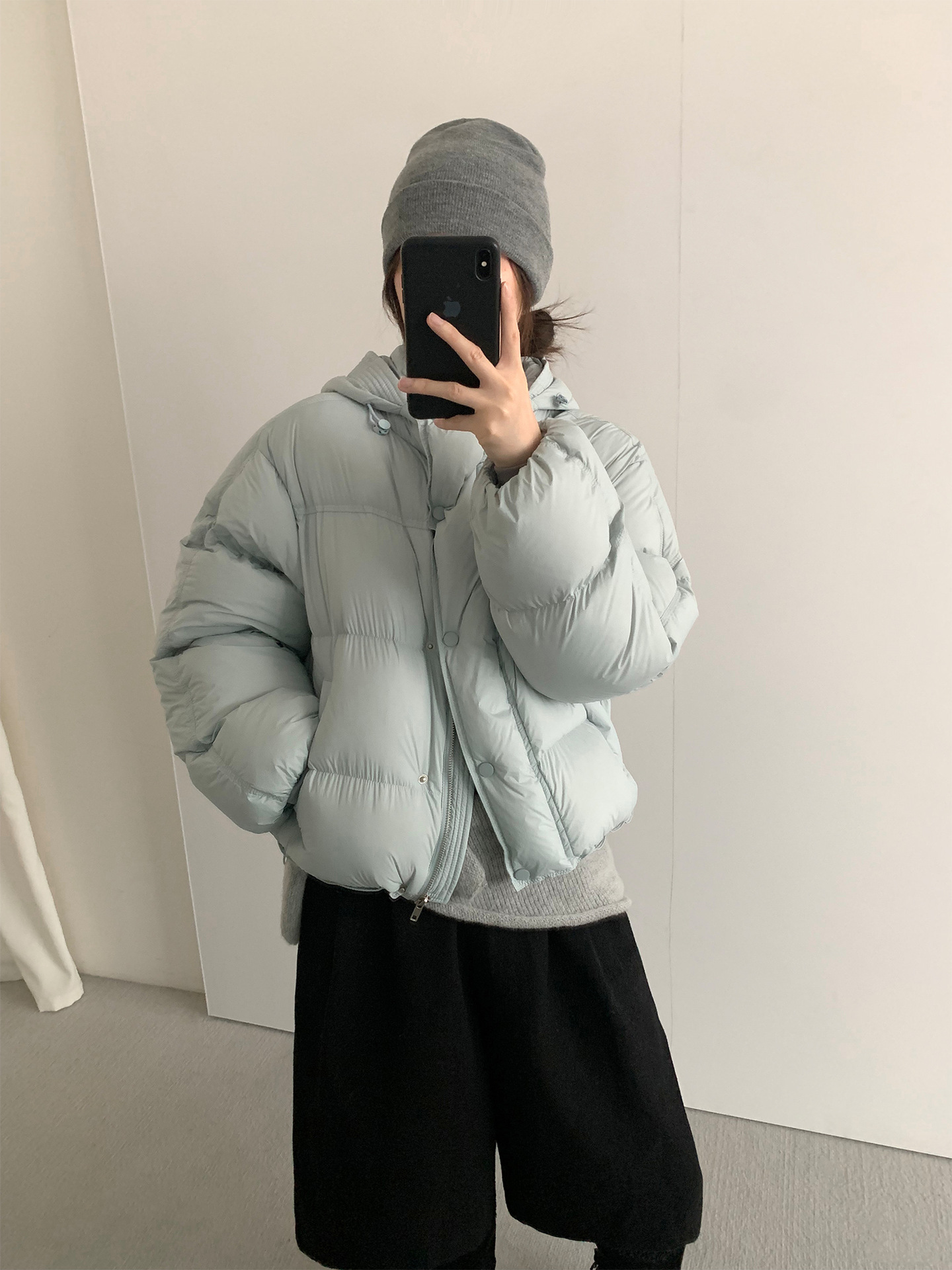 レディースカジュアルファッション ボリューム感たっぷり中綿入りショート丈ダウンジャケット