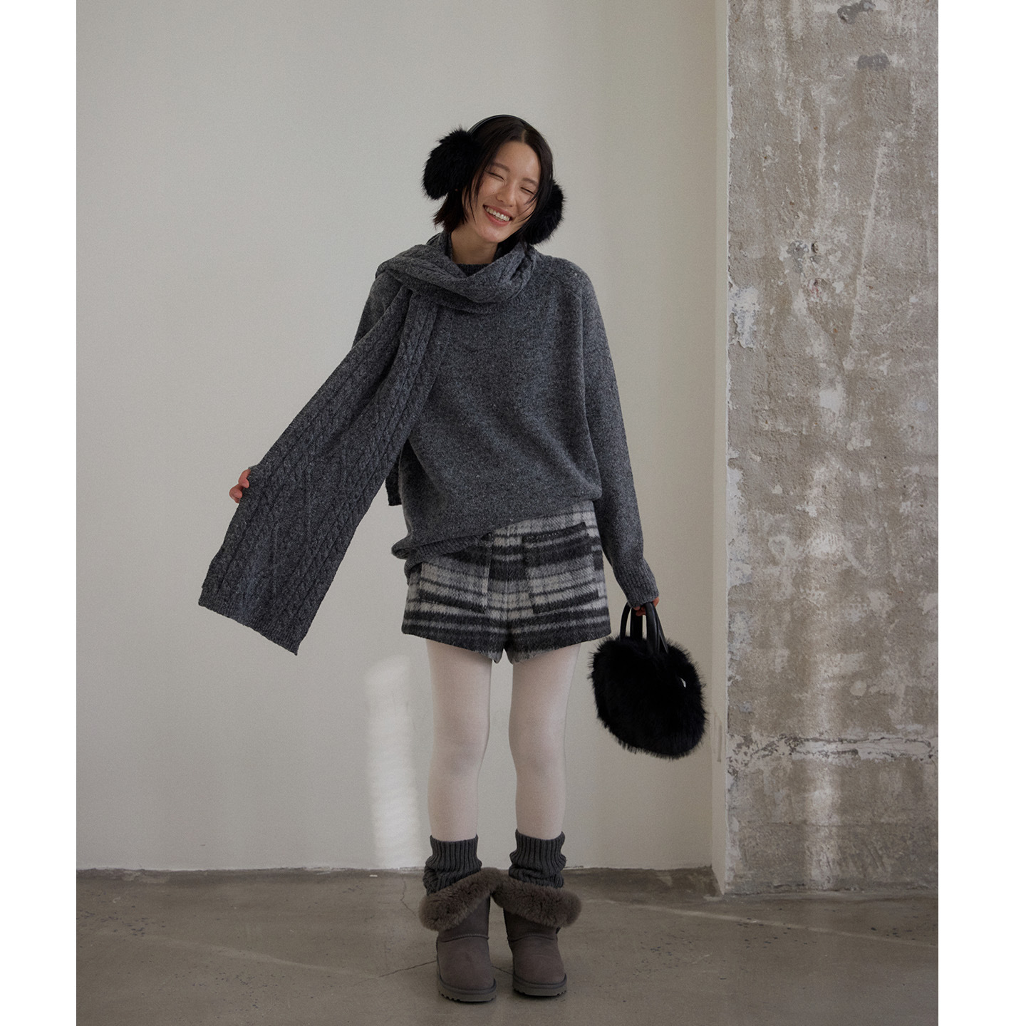 レディースカジュアルファッション ファー付き配色ニットプルオーバー