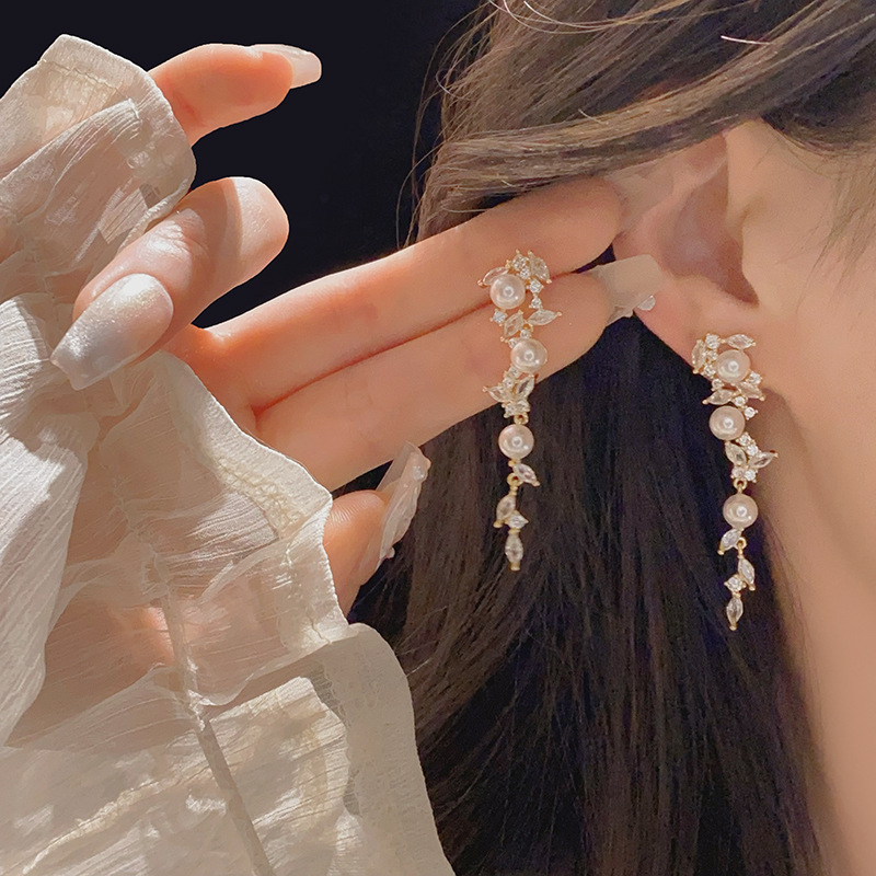 ピアスレディース パール ロング ピアス 上品 花モチーフ おしゃれ ギフト