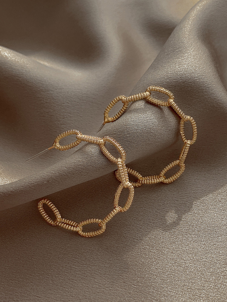 レディースピアス 透かし模様チェーンフープスタッドピアス