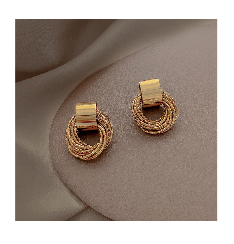 レディースピアス 多重サークル幾何学模様スタッドピアス