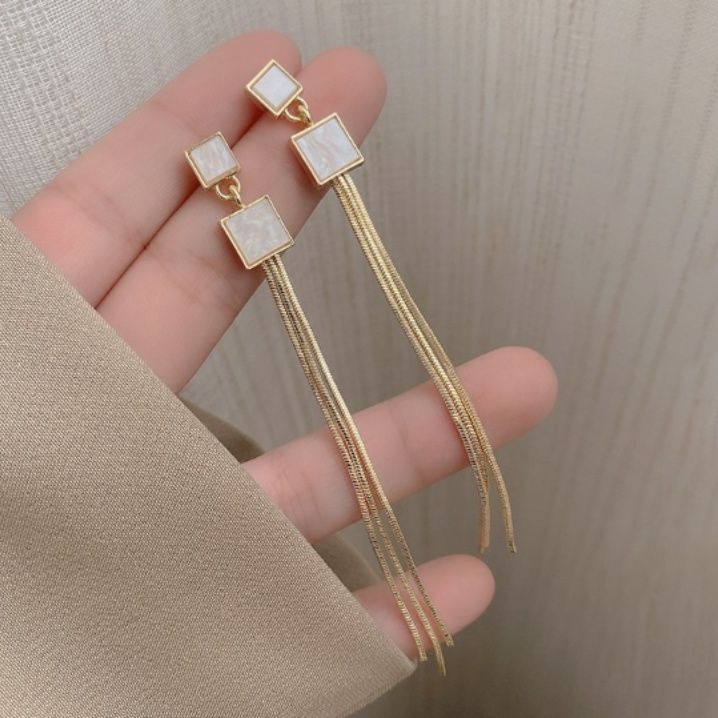 ピアスレディース 四角天然石付きロングチェーンピアス