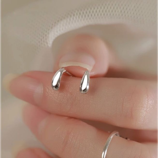 レディースピアス 雫型ミニマルスタッドピアス