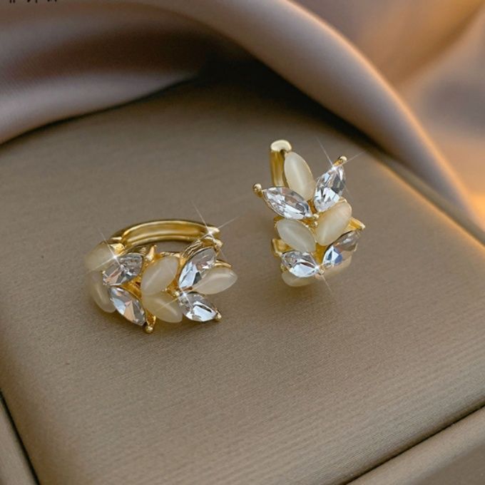 レディースピアス 華やか宝石デザイン小ぶりフープピアス