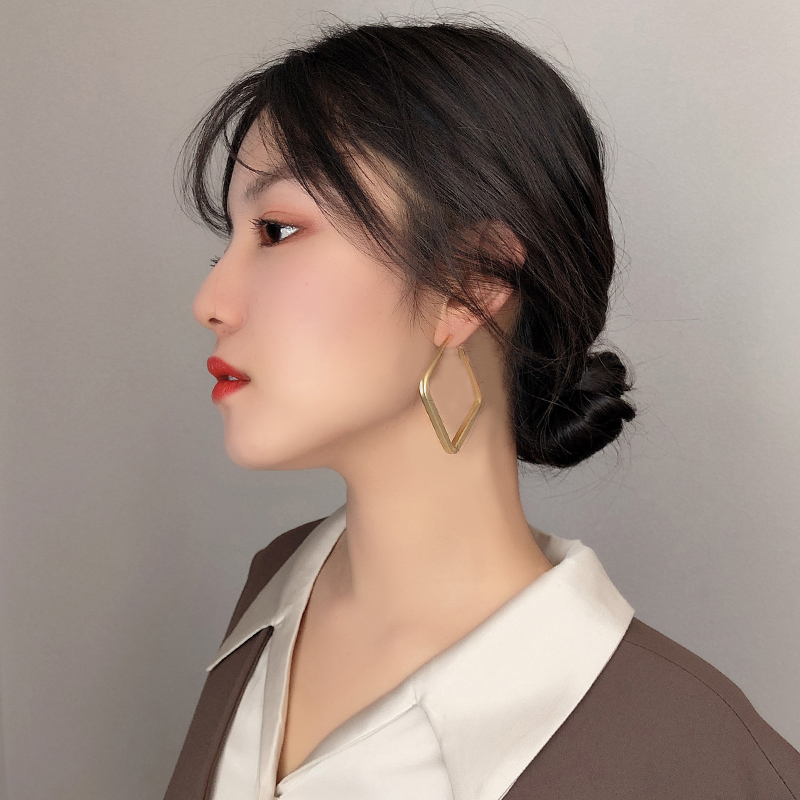 レディースピアス 幾何学的四角形フープピアス