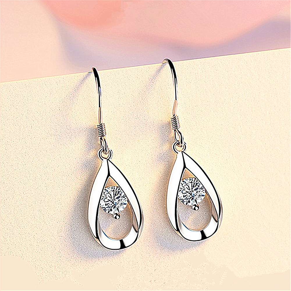 レディースピアス 雫型ジルコニア揺れるフック式ピアス