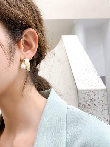 ピアスレディース 真珠スタッドピアス レディース 金色 可愛いアクセサリー
