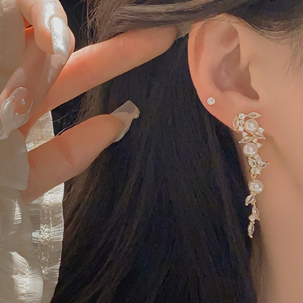 ピアスレディース パール ロング ピアス 上品 花モチーフ おしゃれ ギフト