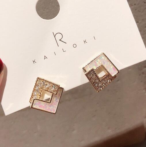 ピアスレディース スタッドピアス レディース 四角 キラキラ 可愛い アクセサリー