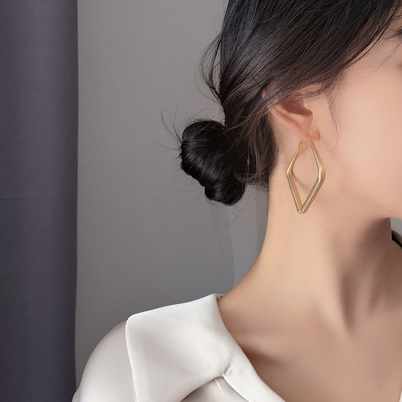 レディースピアス 幾何学的四角形フープピアス