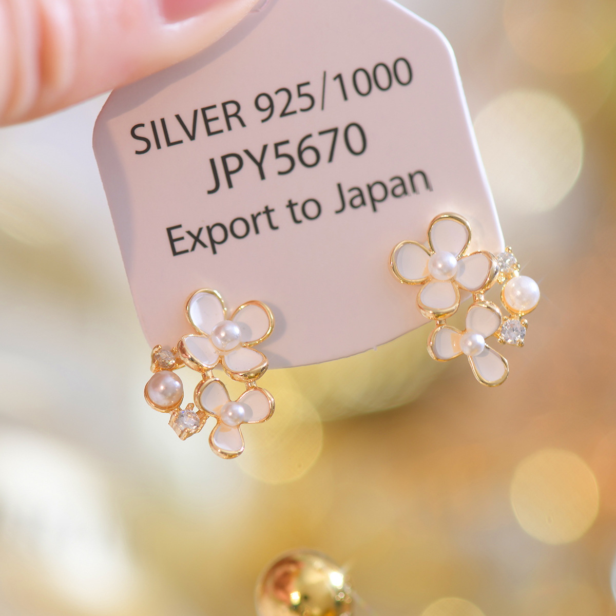 ピアスレディース 花モチーフ真珠スタッドピアス 上品フラワー耳飾り