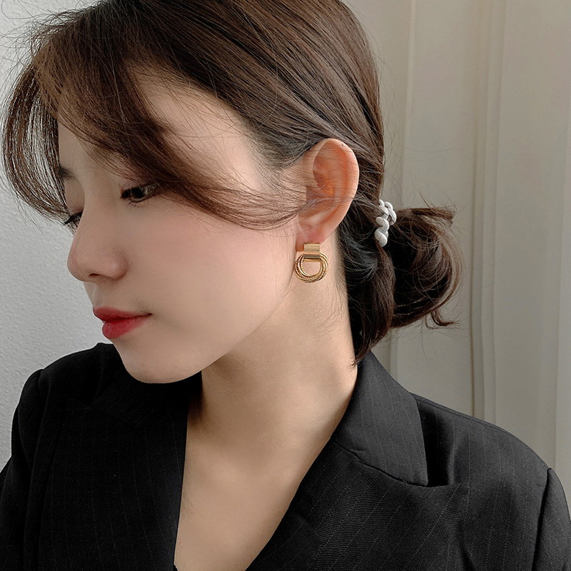 レディースピアス 多重サークル幾何学模様スタッドピアス